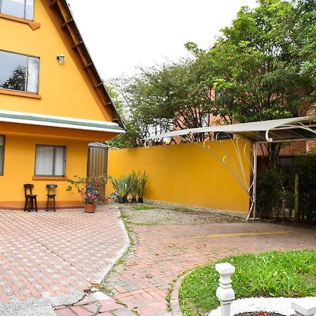 Casa Iris Hotel Chía Екстериор снимка
